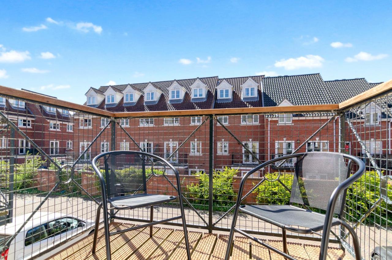 4Br Townhouse Wbalcony Free Parking Fast Wi-Fi Villa NWI Kültér fotó
