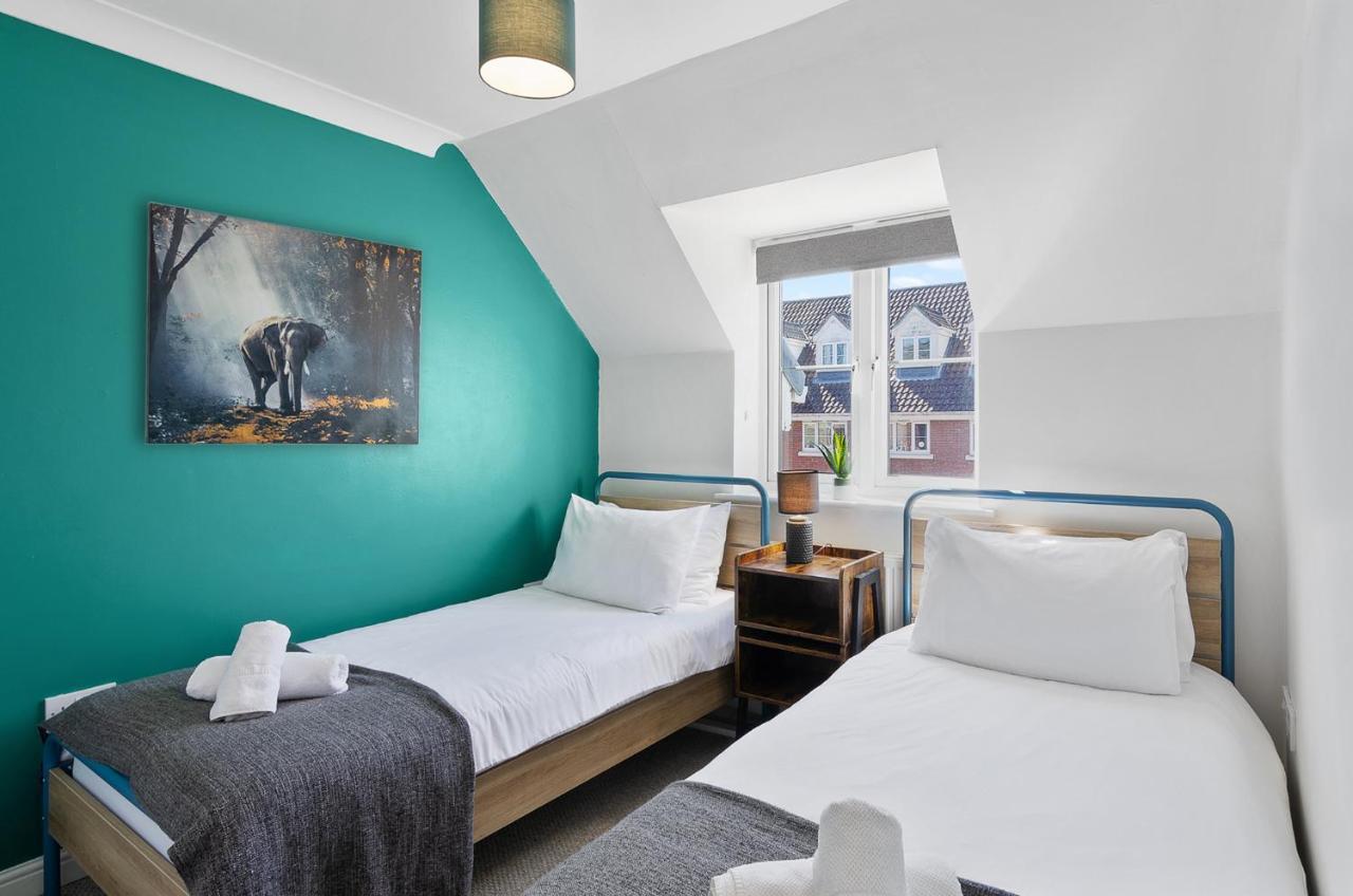 4Br Townhouse Wbalcony Free Parking Fast Wi-Fi Villa NWI Kültér fotó