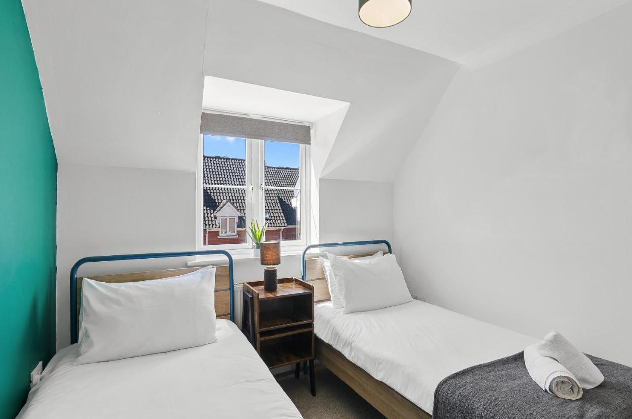 4Br Townhouse Wbalcony Free Parking Fast Wi-Fi Villa NWI Kültér fotó