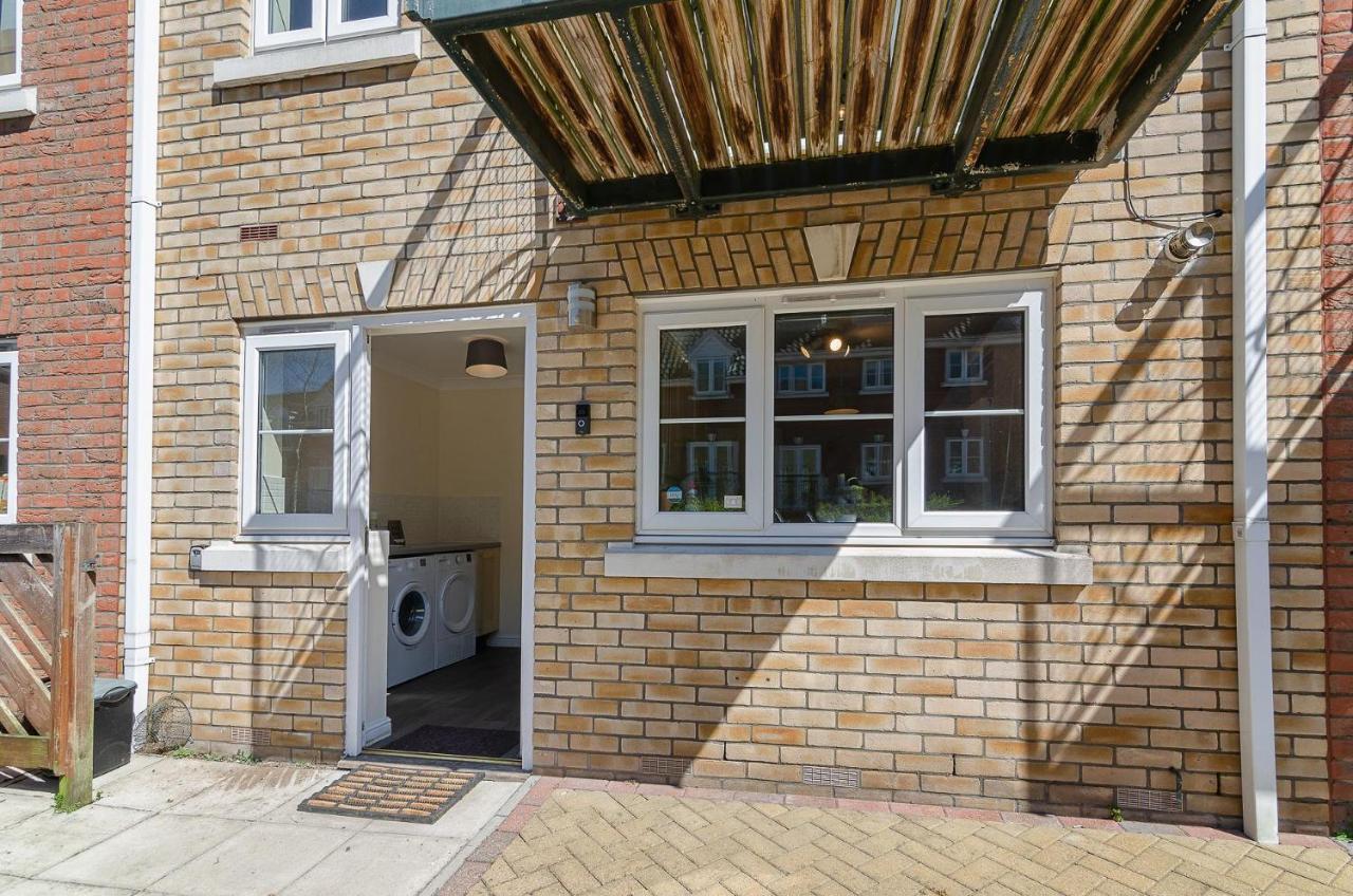 4Br Townhouse Wbalcony Free Parking Fast Wi-Fi Villa NWI Kültér fotó